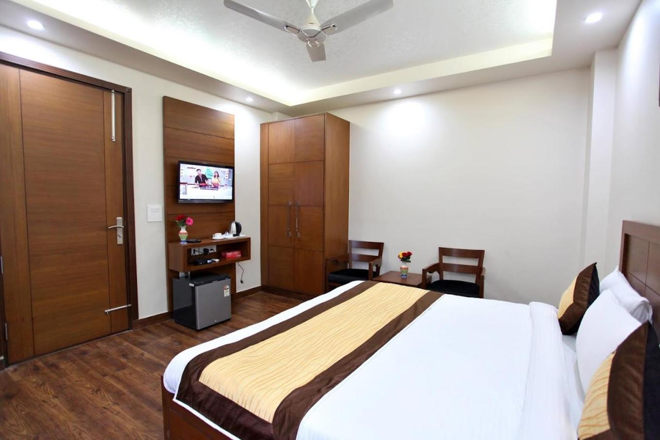 Hotel Hc Grand Nowe Delhi Zewnętrze zdjęcie