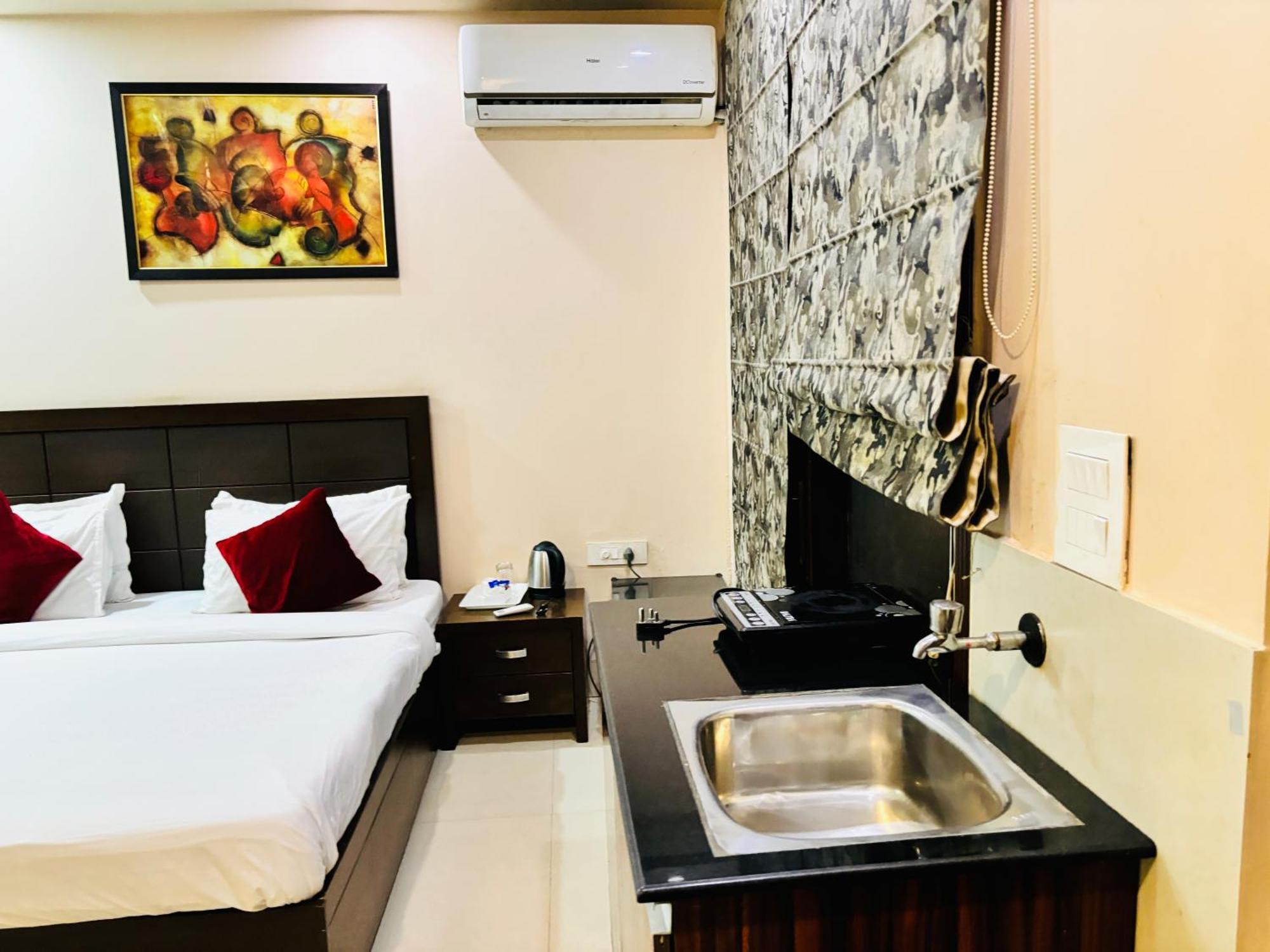 Hotel Hc Grand Nowe Delhi Zewnętrze zdjęcie